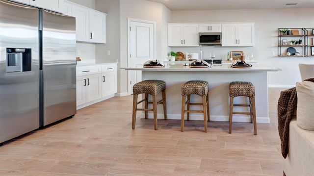 2450 E O'keefe Drive, Fresno, CA 93720