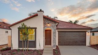 2450 E O'keefe Drive, Fresno, CA 93720