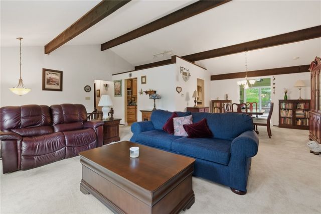 225 Woodcroft Rd, Economy, PA 15005