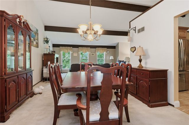 225 Woodcroft Rd, Economy, PA 15005