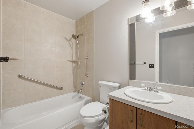 22141 Condon Street, Oak Park, MI 48237