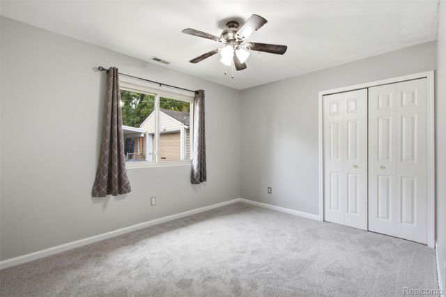 22141 Condon Street, Oak Park, MI 48237