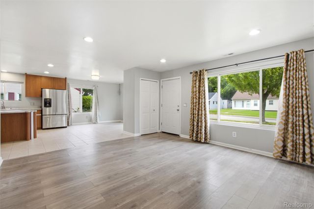 22141 Condon Street, Oak Park, MI 48237