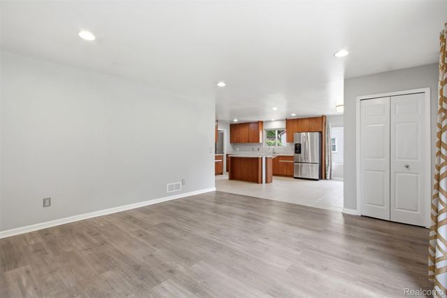 22141 Condon Street, Oak Park, MI 48237
