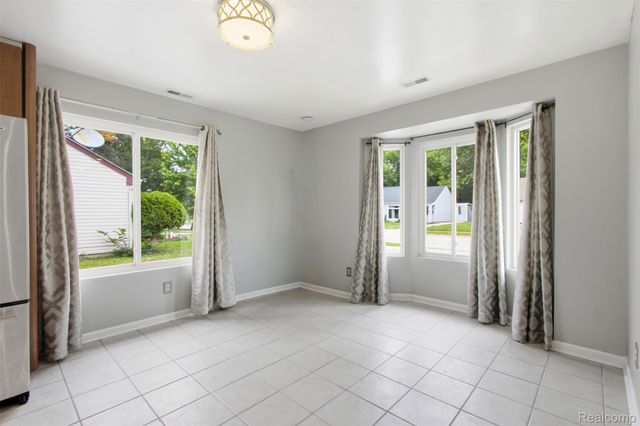 22141 Condon Street, Oak Park, MI 48237