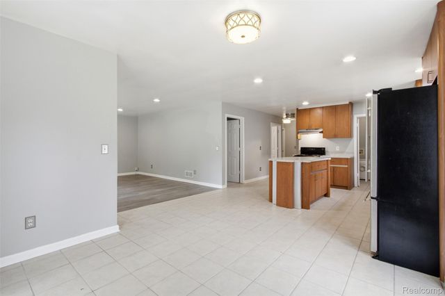 22141 Condon Street, Oak Park, MI 48237
