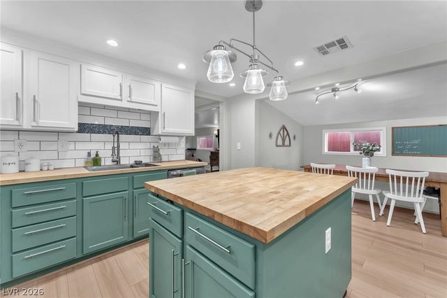605 L Avenue, Boulder City, NV 89005