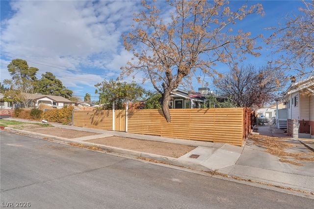 605 L Avenue, Boulder City, NV 89005