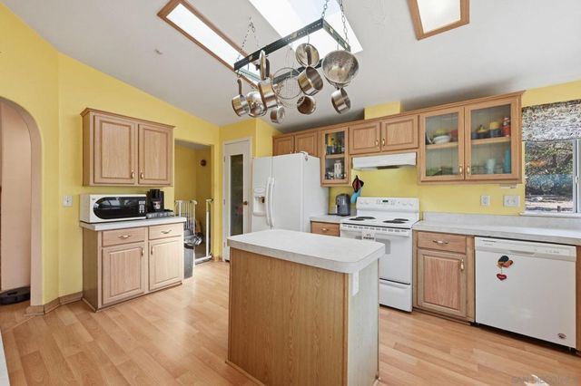 28239 Hell Creek Road, Valley Center, CA 92082