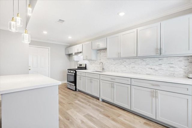 10019 Kirkdale Drive, Houston, TX 77089