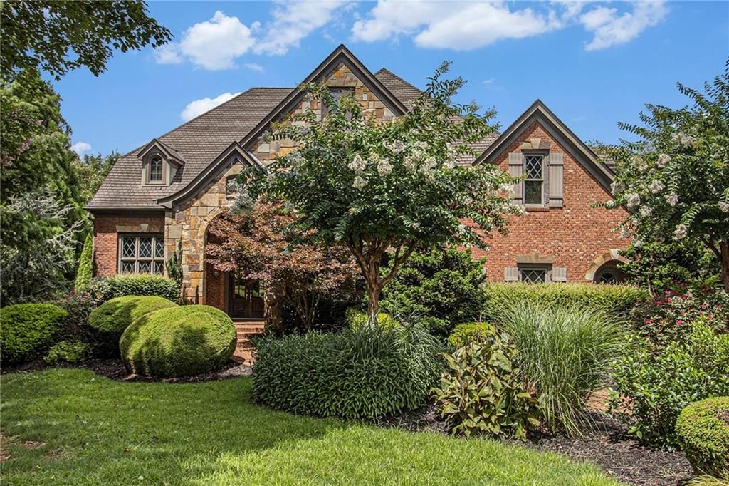 15900 Meadow King Way, Alpharetta, GA 30004