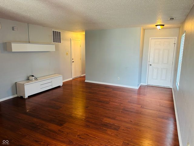 3249 Cork Bend Drive, Indianapolis, IN 46239