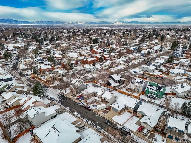 3825 Dyanna Dr, Thornton, CO 80241