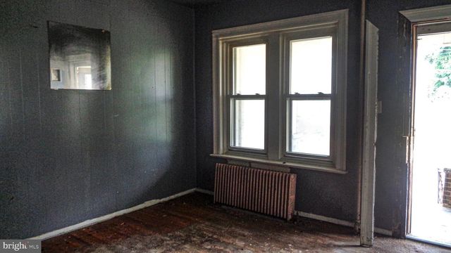 25 SANFORD ST, Trenton, NJ 08618