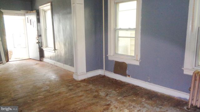 25 SANFORD ST, Trenton, NJ 08618
