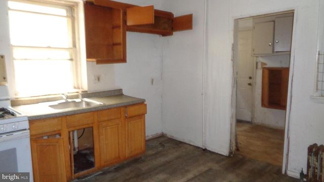 25 SANFORD ST, Trenton, NJ 08618
