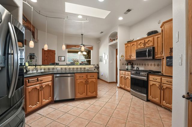 612 SONORA Road NE, Rio Rancho, NM 87144