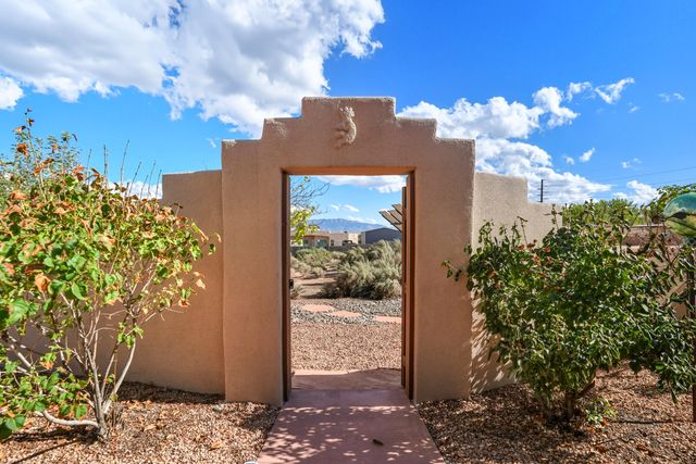 612 SONORA Road NE, Rio Rancho, NM 87144
