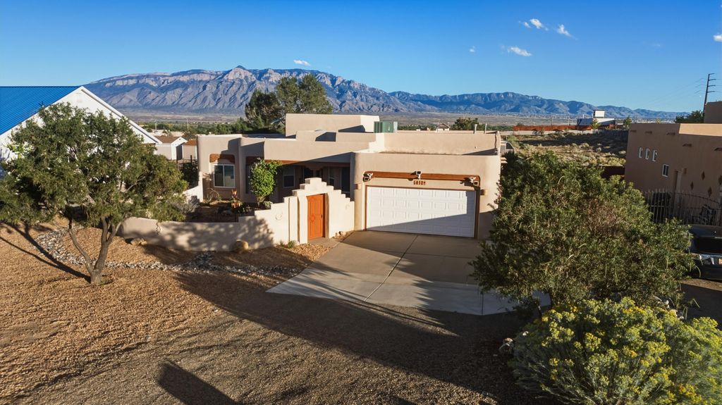 612 SONORA Road NE, Rio Rancho, NM 87144