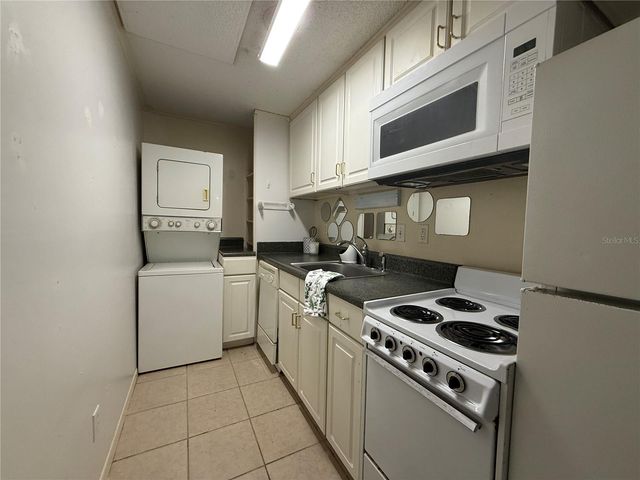 2490 SW 14TH DRIVE 14, Gainesville, FL 32608