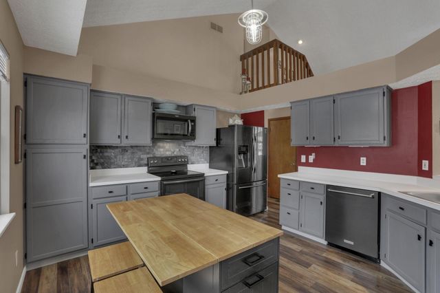 3267 Tumwater Valley Drive, Pickerington, OH 43147