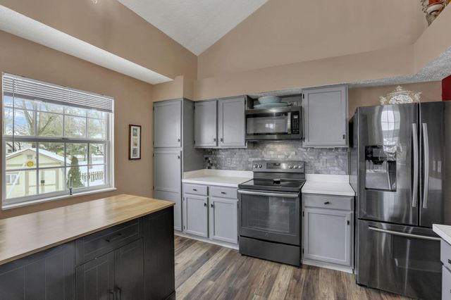 3267 Tumwater Valley Drive, Pickerington, OH 43147