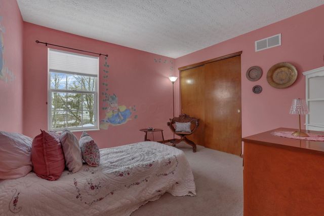 3267 Tumwater Valley Drive, Pickerington, OH 43147