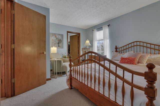 3267 Tumwater Valley Drive, Pickerington, OH 43147