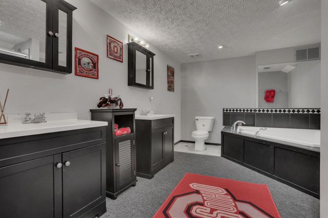 3267 Tumwater Valley Drive, Pickerington, OH 43147