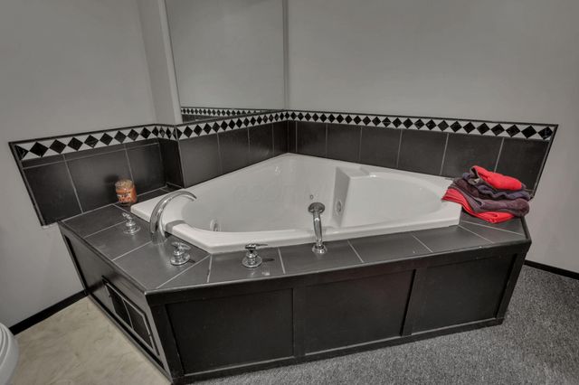 3267 Tumwater Valley Drive, Pickerington, OH 43147