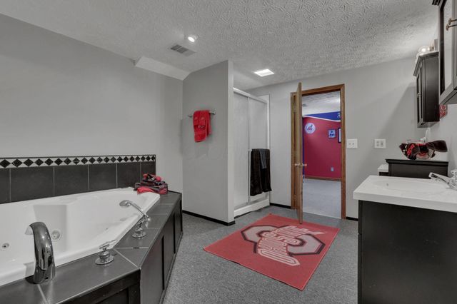 3267 Tumwater Valley Drive, Pickerington, OH 43147