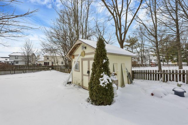 3267 Tumwater Valley Drive, Pickerington, OH 43147