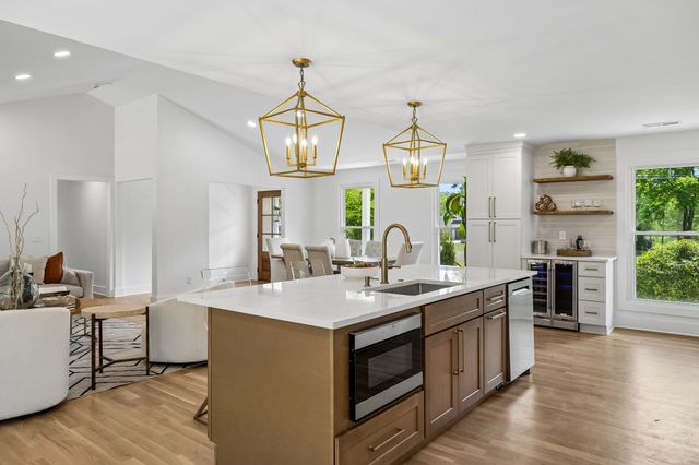 1505 Lipscomb Dr, Brentwood, TN 37027