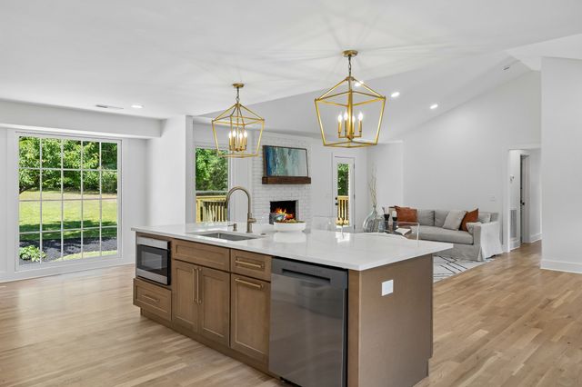 1505 Lipscomb Dr, Brentwood, TN 37027