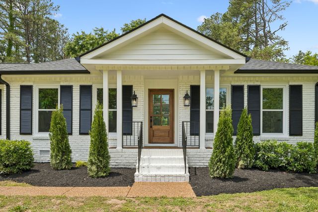 1505 Lipscomb Dr, Brentwood, TN 37027