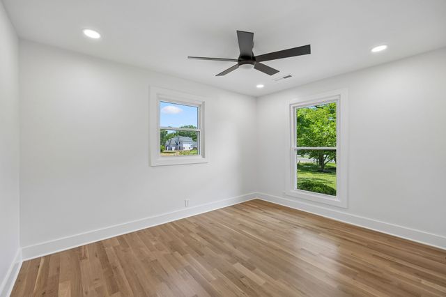 1505 Lipscomb Dr, Brentwood, TN 37027