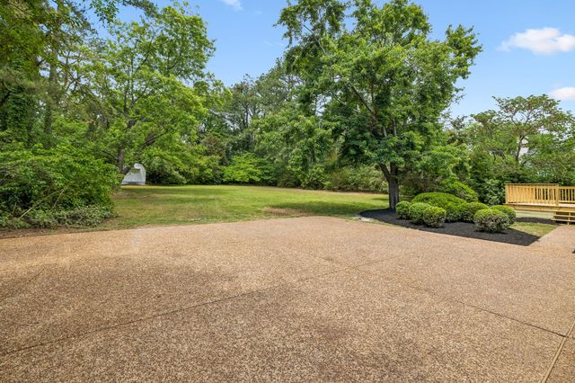 1505 Lipscomb Dr, Brentwood, TN 37027
