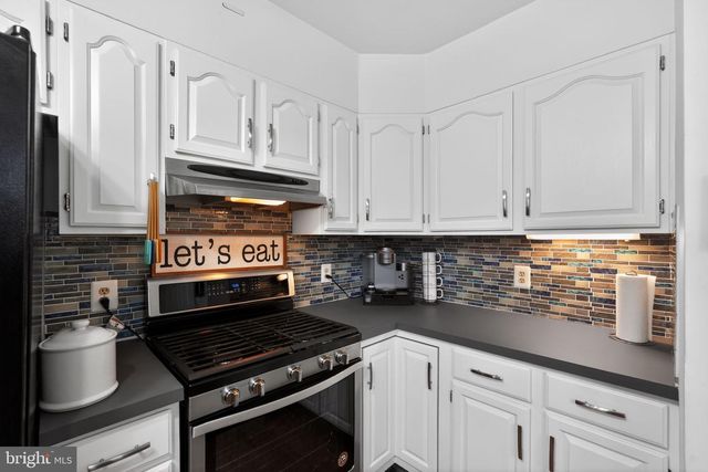346 WAYNE AVE, Lansdowne, PA 19050