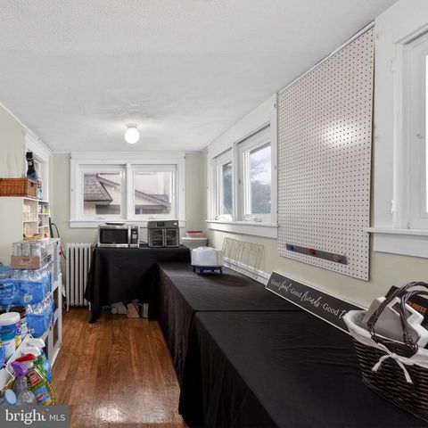 346 WAYNE AVE, Lansdowne, PA 19050