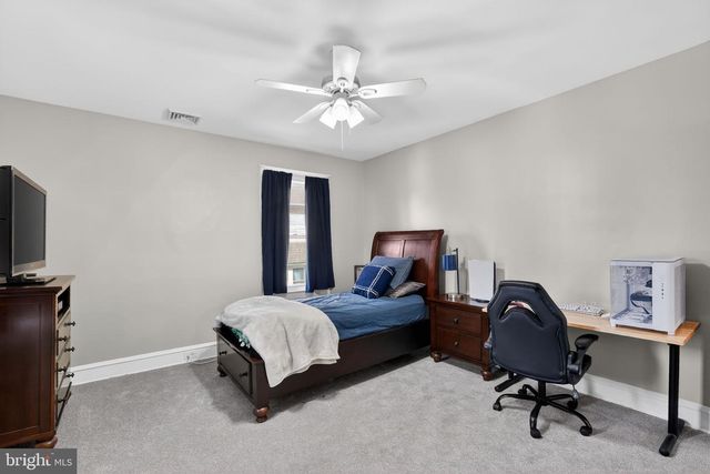 346 WAYNE AVE, Lansdowne, PA 19050