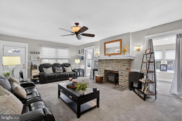 346 WAYNE AVE, Lansdowne, PA 19050