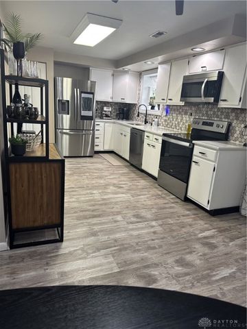 1001 Imperial Boulevard, Springfield, OH 45503