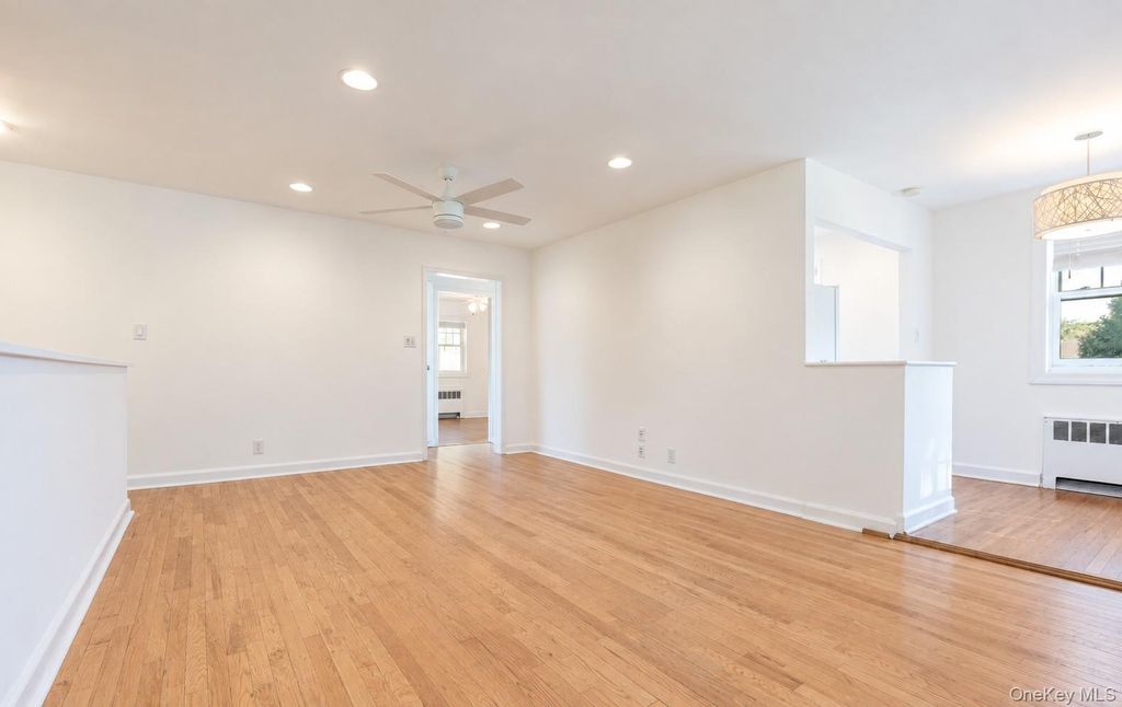 22630 Kingsbury Avenue B, Bayside, NY 11364 — photo 2