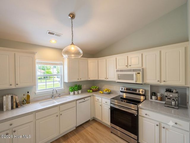 5195 Minnesota Drive SE, Southport, NC 28461