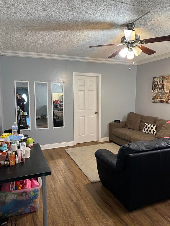 8341 Sands Point Boulevard B206, Tamarac, FL 33321