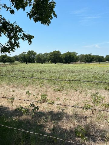 1170 Airport Road, Tioga, TX 76271