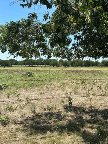 1170 Airport Road, Tioga, TX 76271