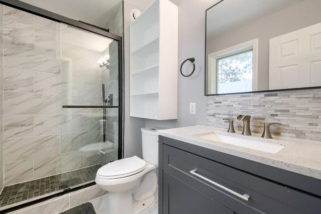 9664 Wynstone Drive, Woodbury, MN 55125
