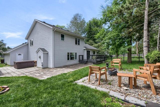 9664 Wynstone Drive, Woodbury, MN 55125