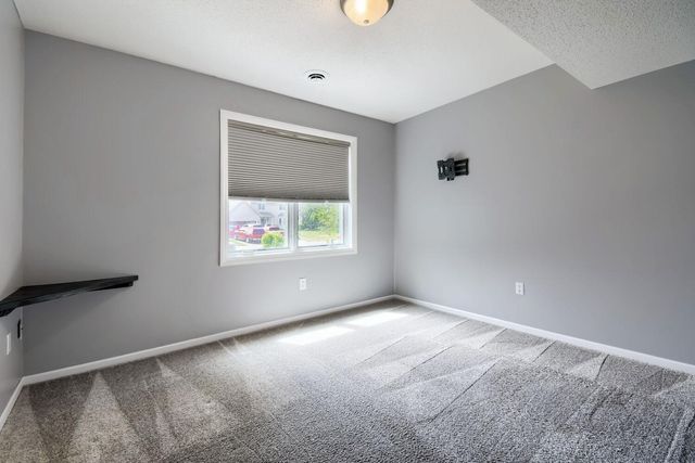 9664 Wynstone Drive, Woodbury, MN 55125